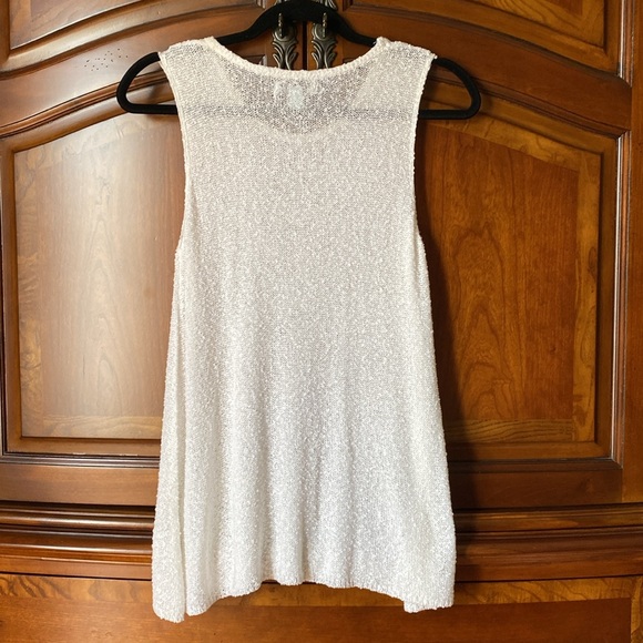 WindiRiver white colored crochet knit sleeveless top, XS. - Picture 4 of 6